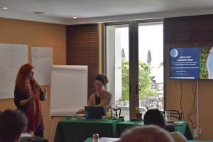 53B514AD-3ADD-45F2-87CE-C5BFE03581C2_1_105_c